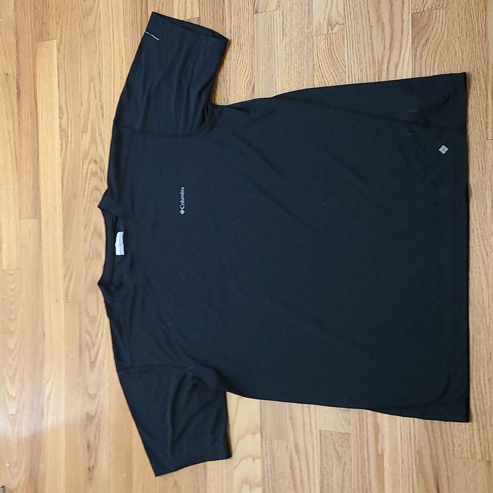 Columbia Black T-shirt